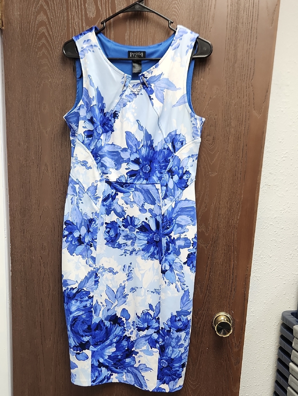 Enfocus Studio White and Blue Floral Midi Sheath Dress